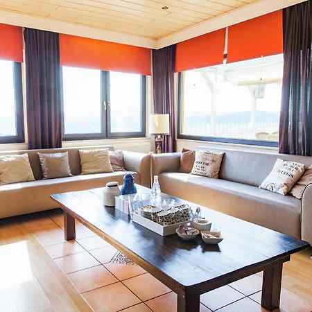 Beautiful Holidayhome With Sauna And Terrace Harscheid Eksteriør bilde